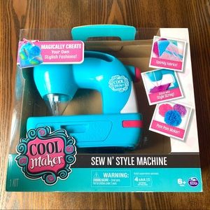 Cool Maker Sew’N Style Machine